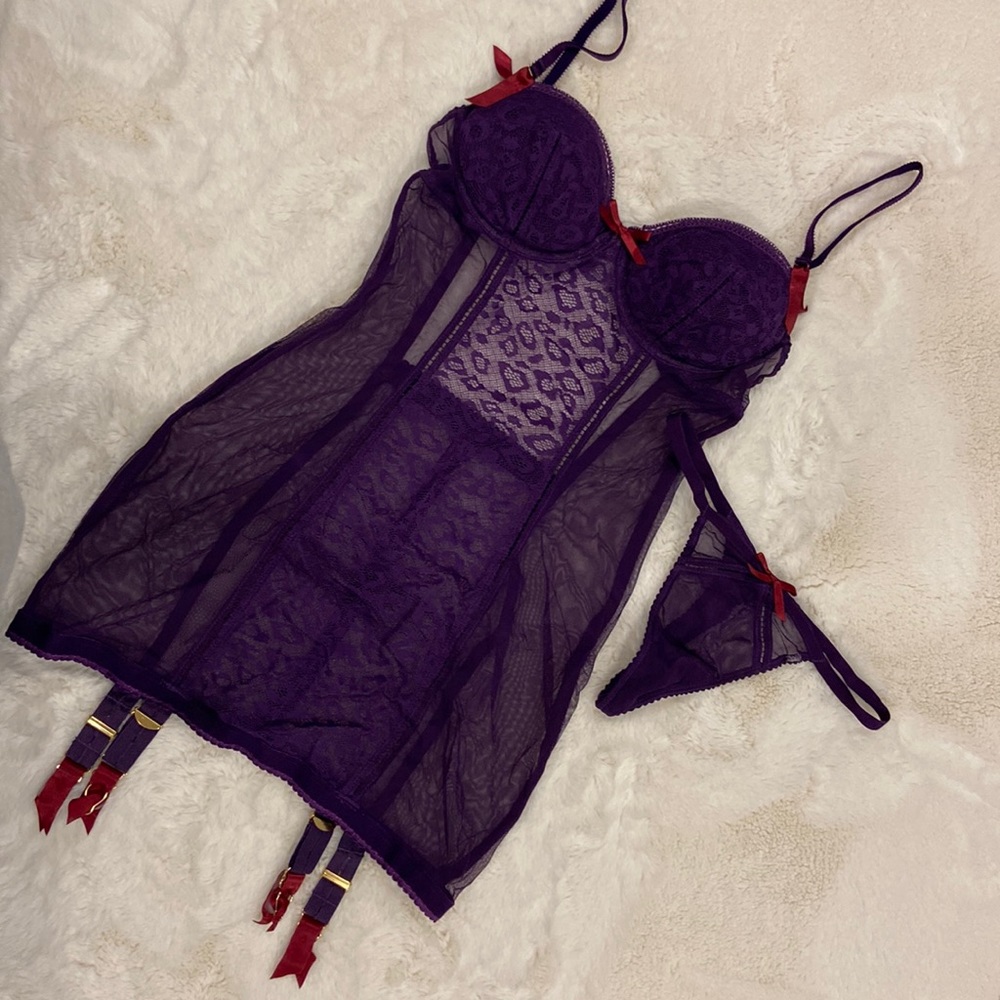 EUC * Victoria's Secret * Merrywidow Corset with Garters * 34B
